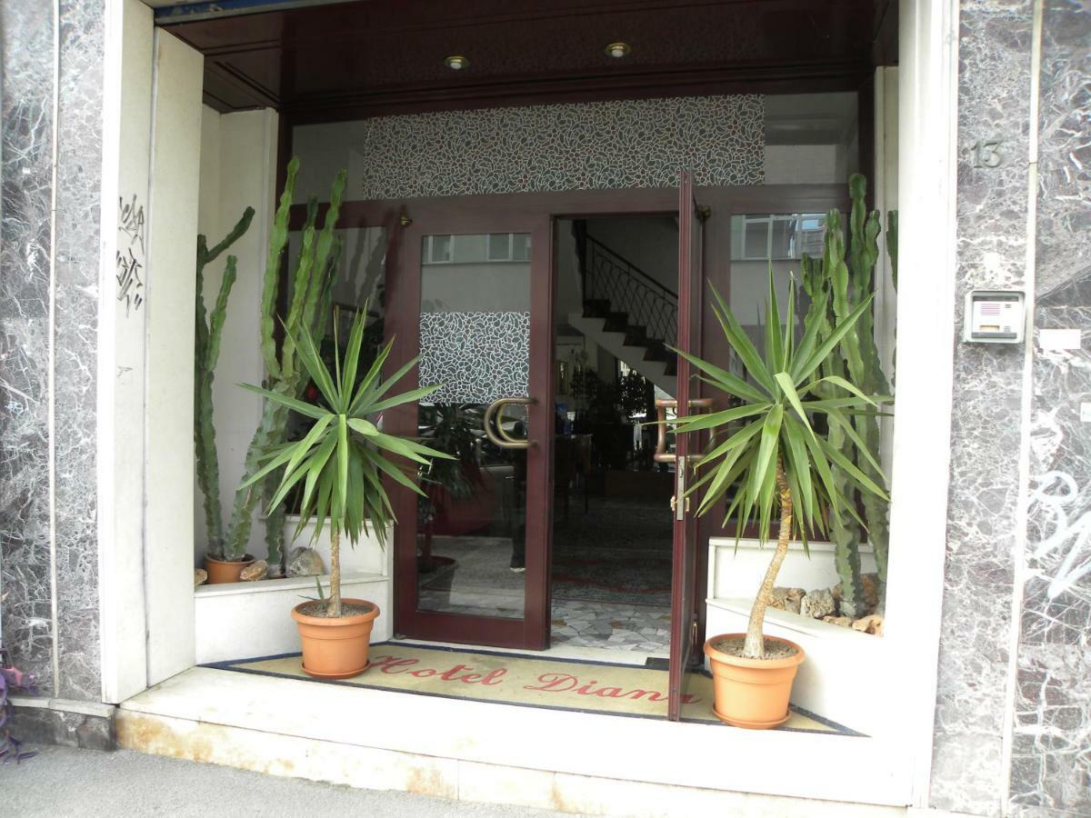 Hotel Nuovo Diana Neapol Zewnętrze zdjęcie