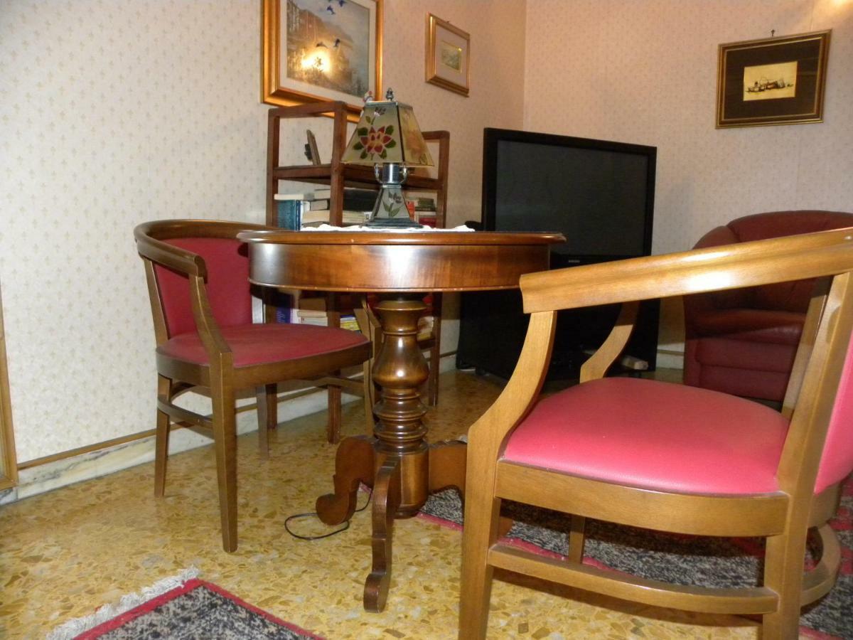 Hotel Nuovo Diana Neapol Zewnętrze zdjęcie